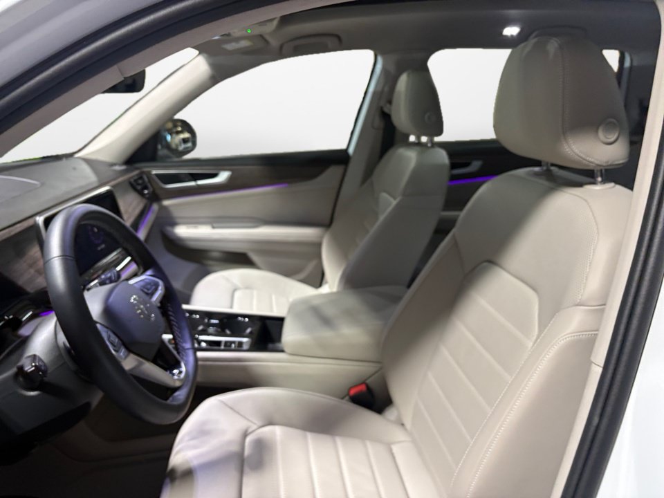 Certified 2026 Volkswagen Atlas SEL AWD/4WD image 9