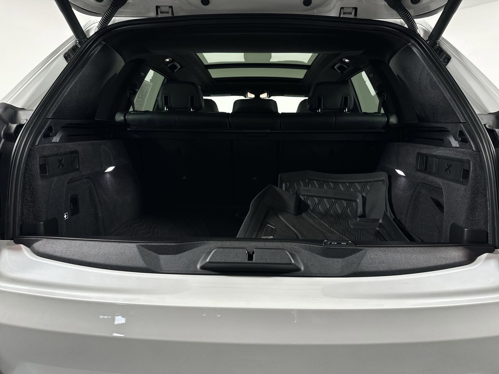 Used 2023 BMW X5 xDrive45e w/ M Sport Package image 34