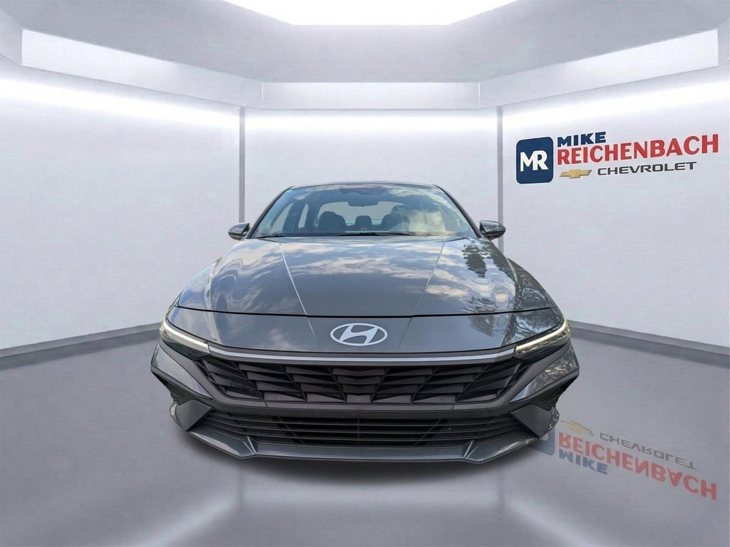 Used 2024 Hyundai Elantra SEL image 9