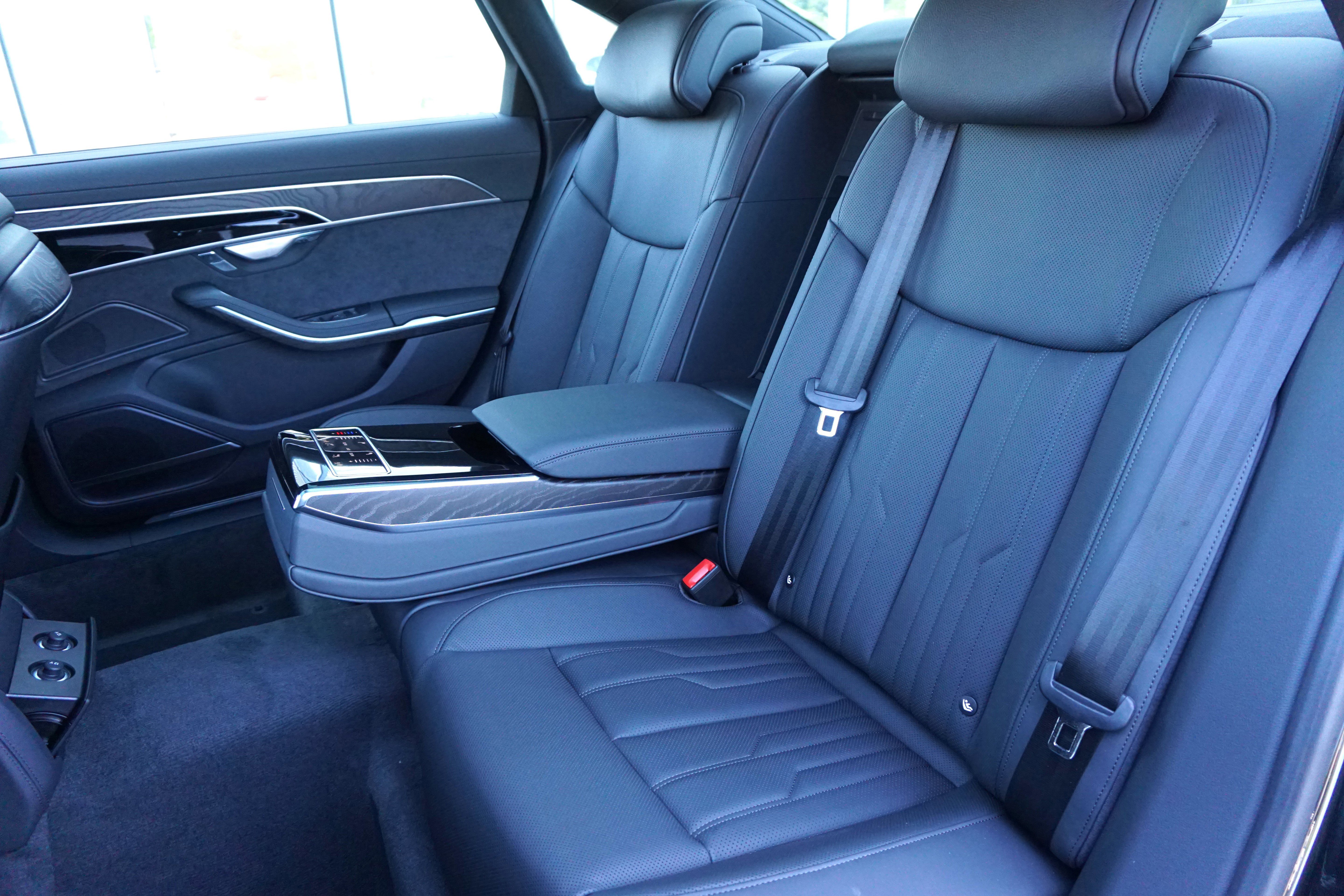 New 2025 Audi A8 L 3.0T image 19