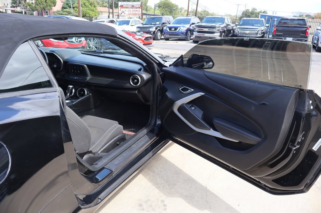 Used 2019 Chevrolet Camaro LT RWD image 37