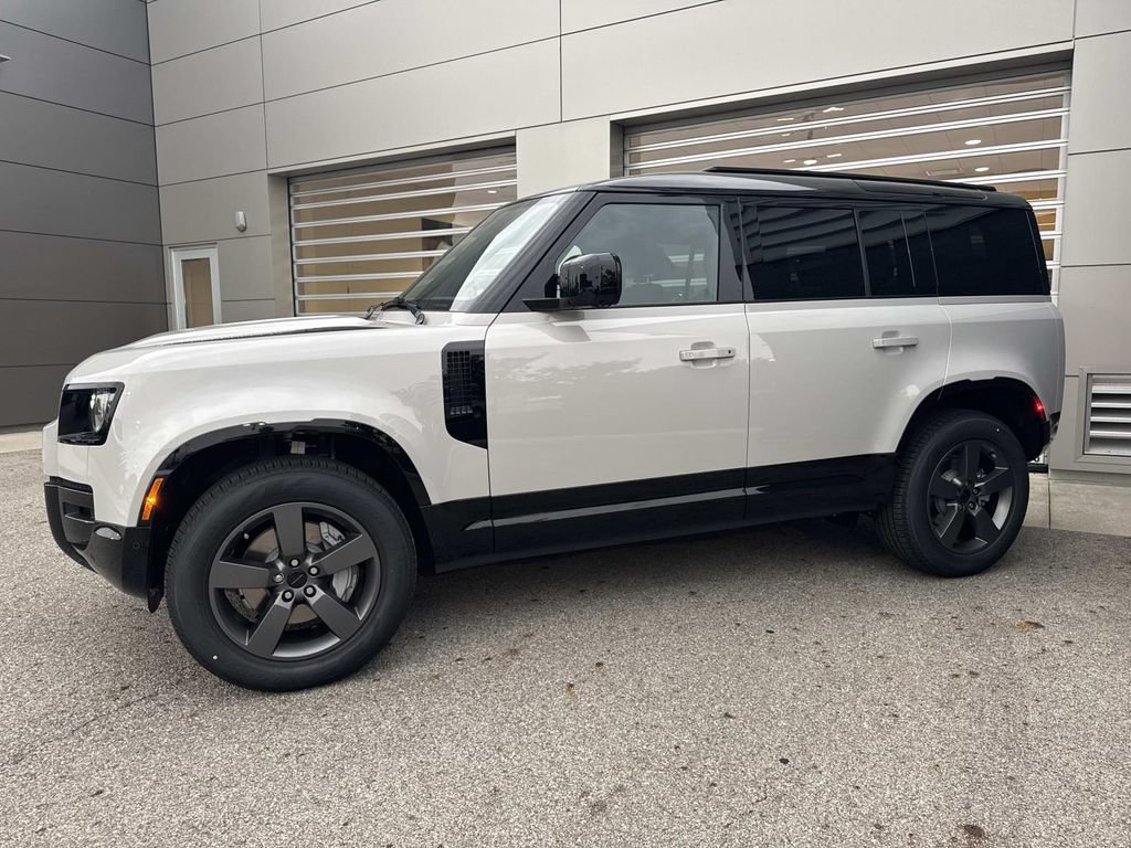 New 2026 Land Rover Defender 110 X-Dynamic SE AWD/4WD image 3