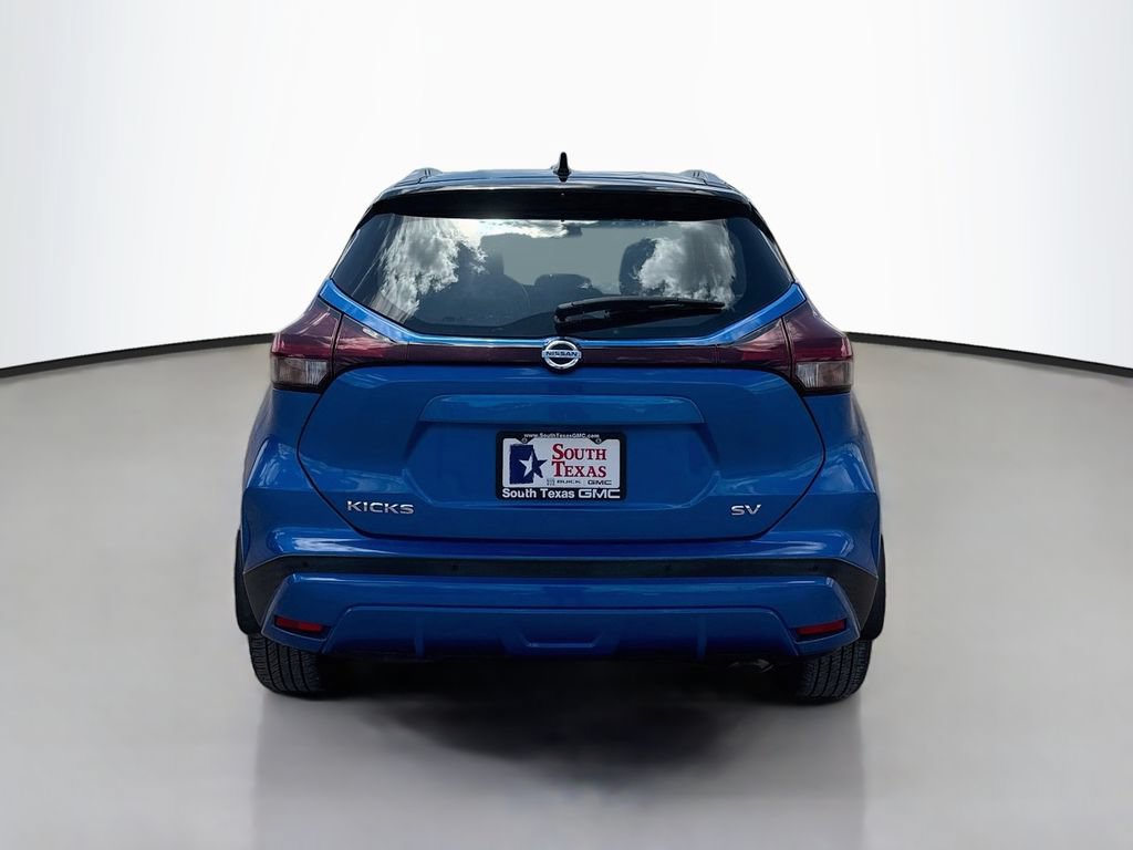 Used 2021 Nissan Kicks SV FWD image 7