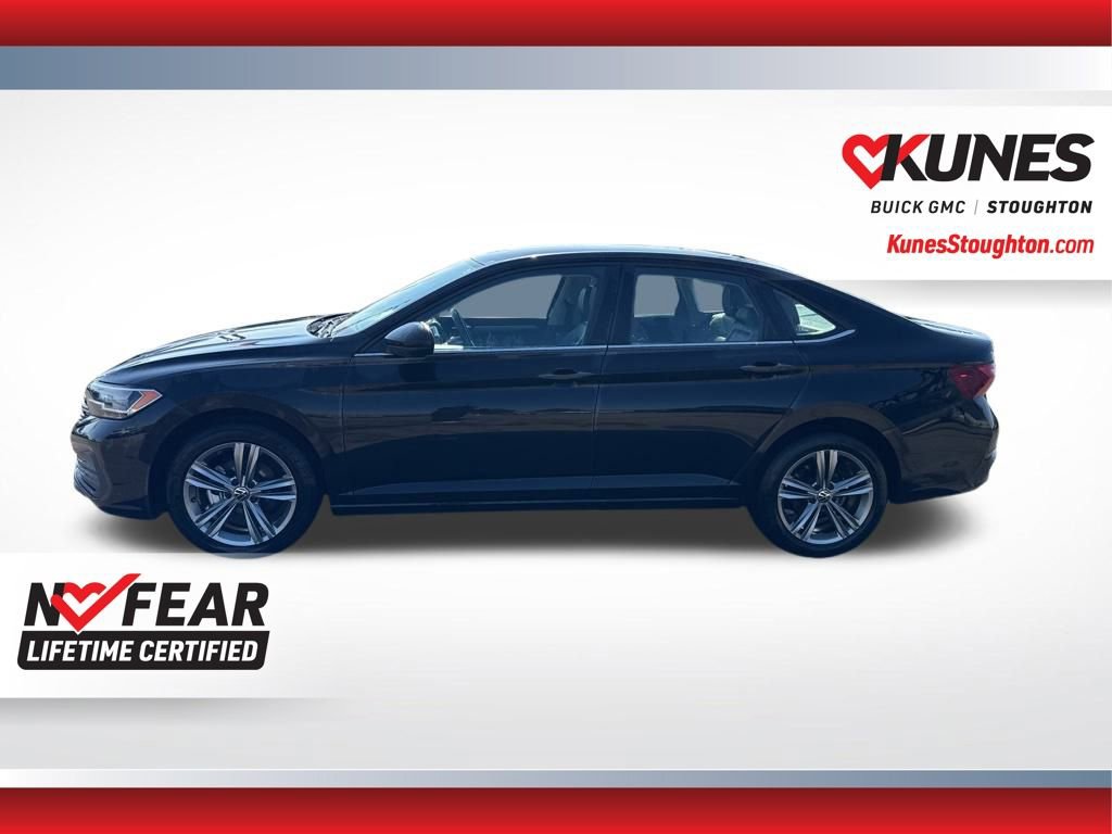 Used 2024 Volkswagen Jetta SE image 7