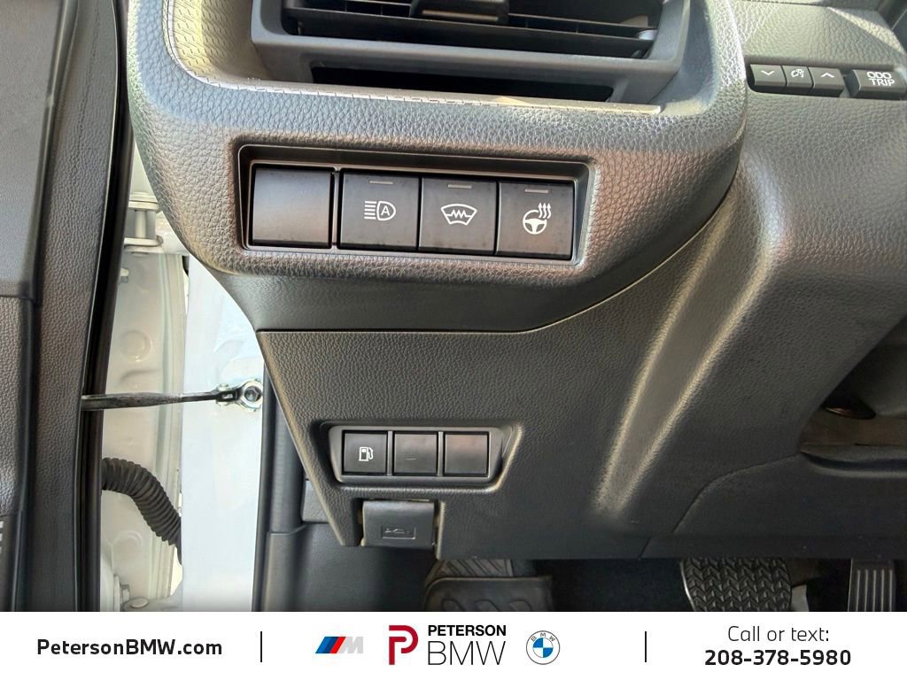 Used 2024 Toyota Prius XLE AWD/4WD image 29