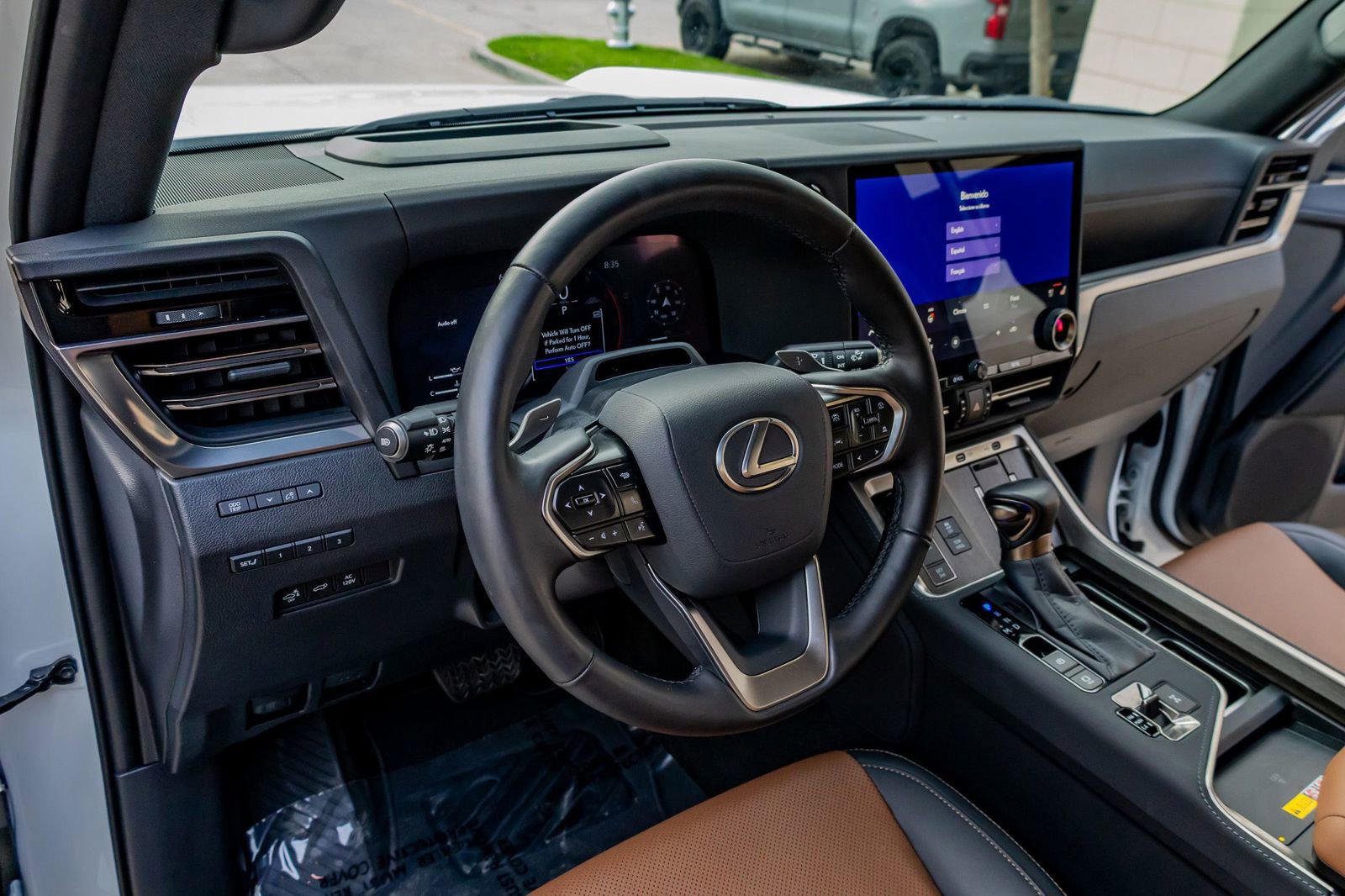 Used 2025 Lexus GX 550 w/ Cold Area Package AWD/4WD image 17