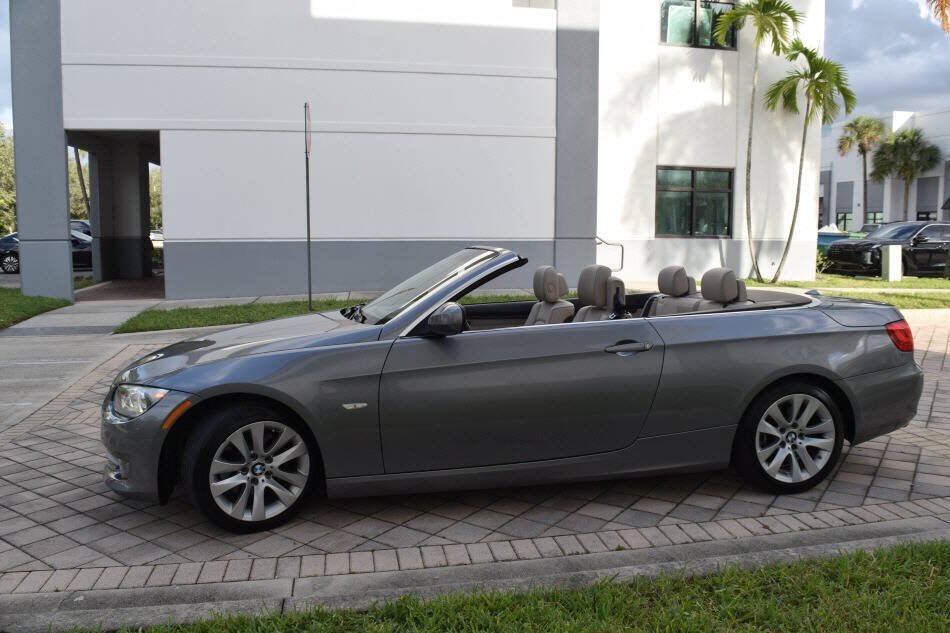 Used 2013 BMW 328i Convertible RWD image 38