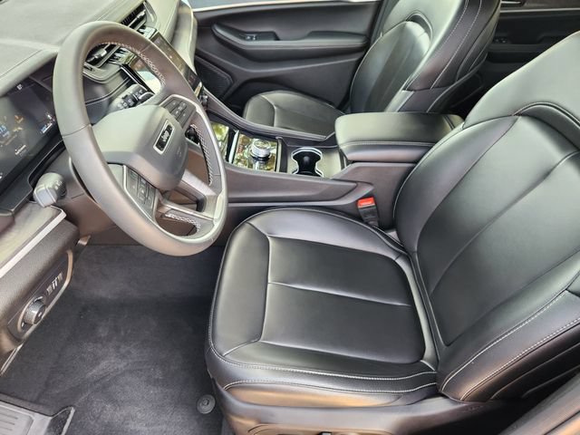 Certified 2024 Jeep Grand Cherokee Limited AWD/4WD image 12