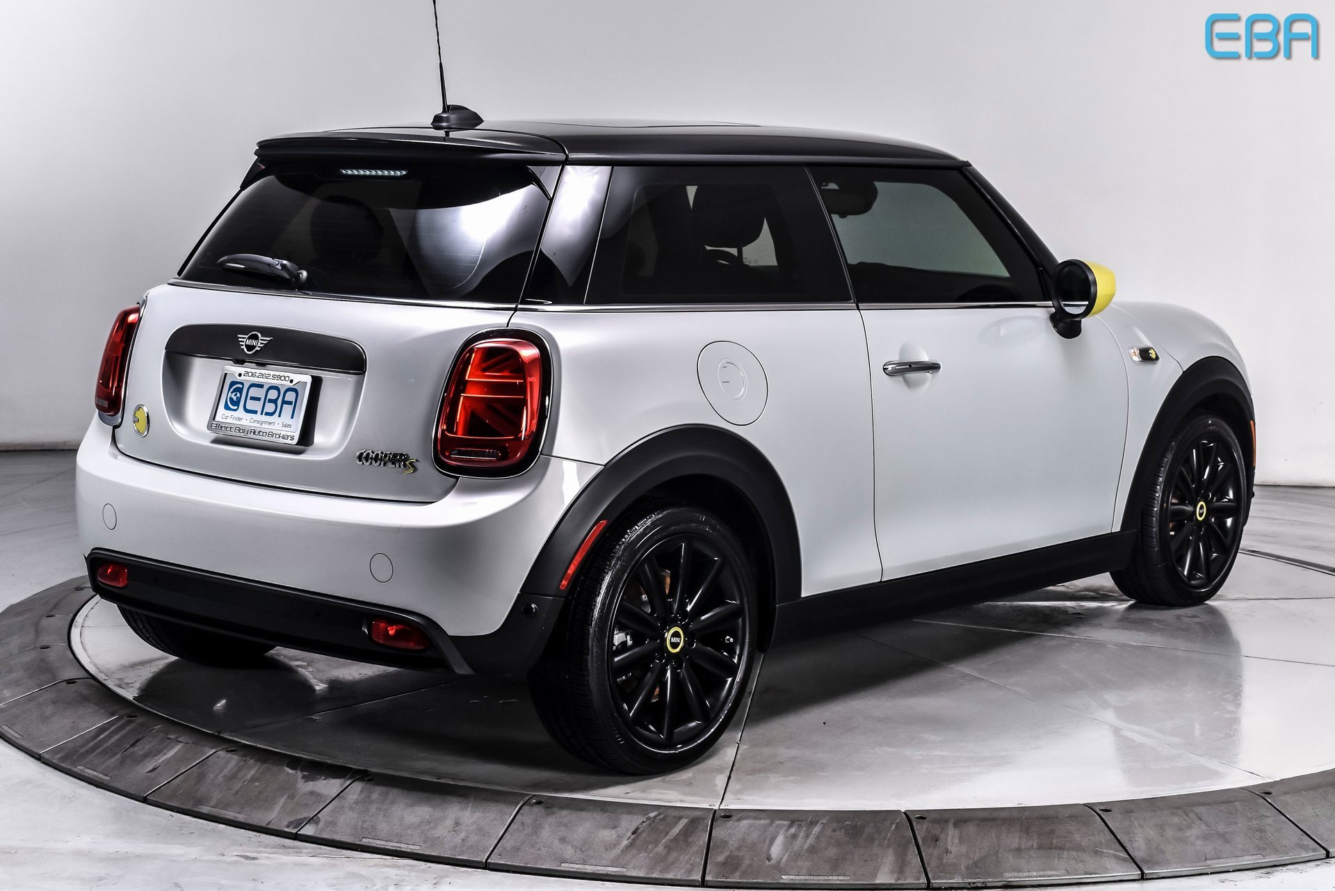 Used 2021 MINI Cooper SE w/ 8.8" Touchscreen Nav Package image 6