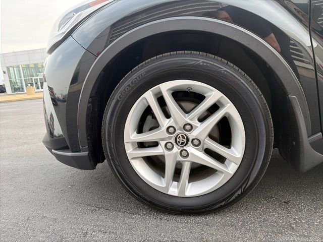 Certified 2021 Toyota C-HR LE image 10