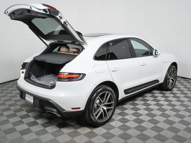 New 2026 Porsche Macan image 30
