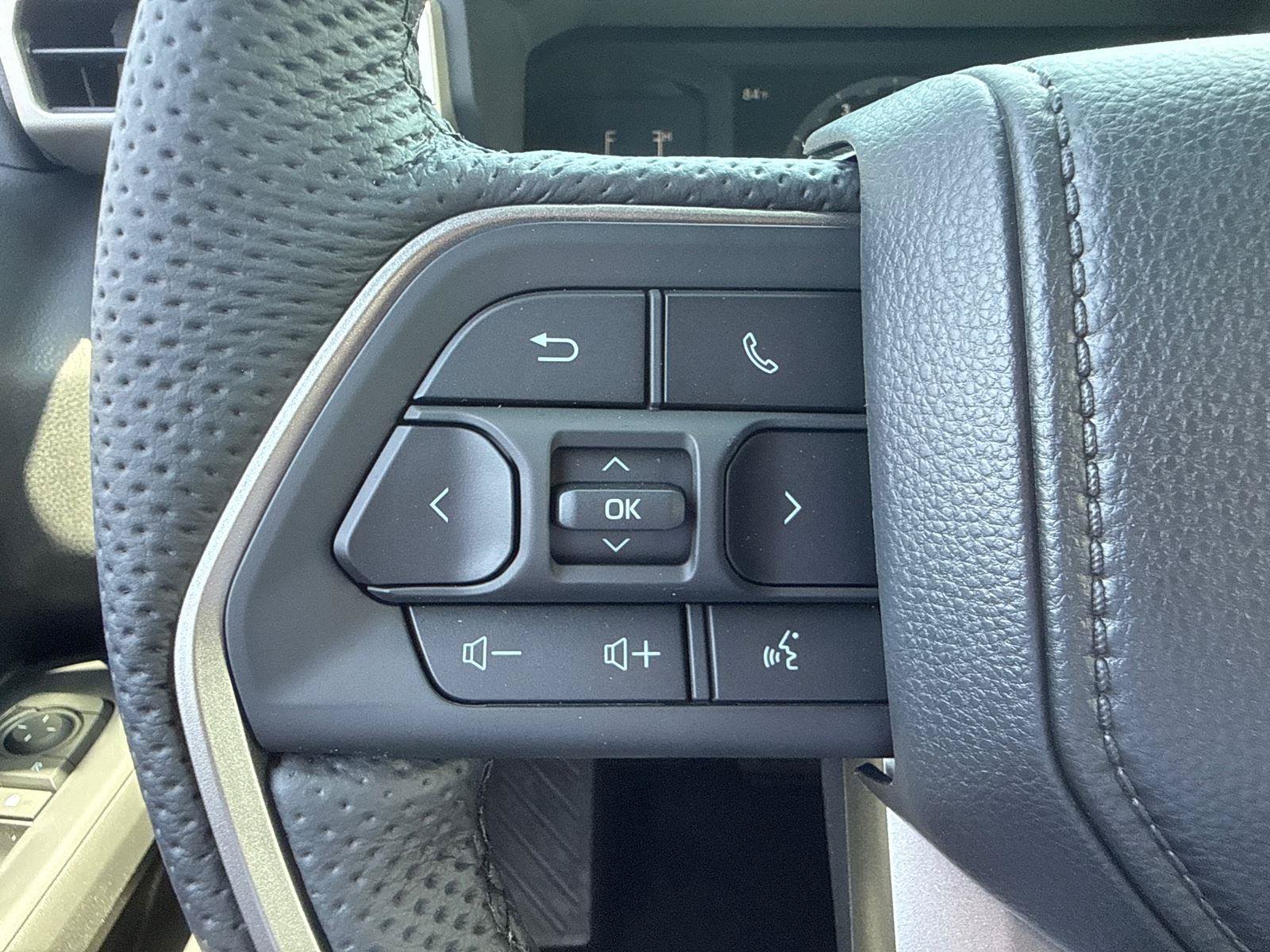 Used 2026 Toyota Tacoma SR5 AWD/4WD image 15
