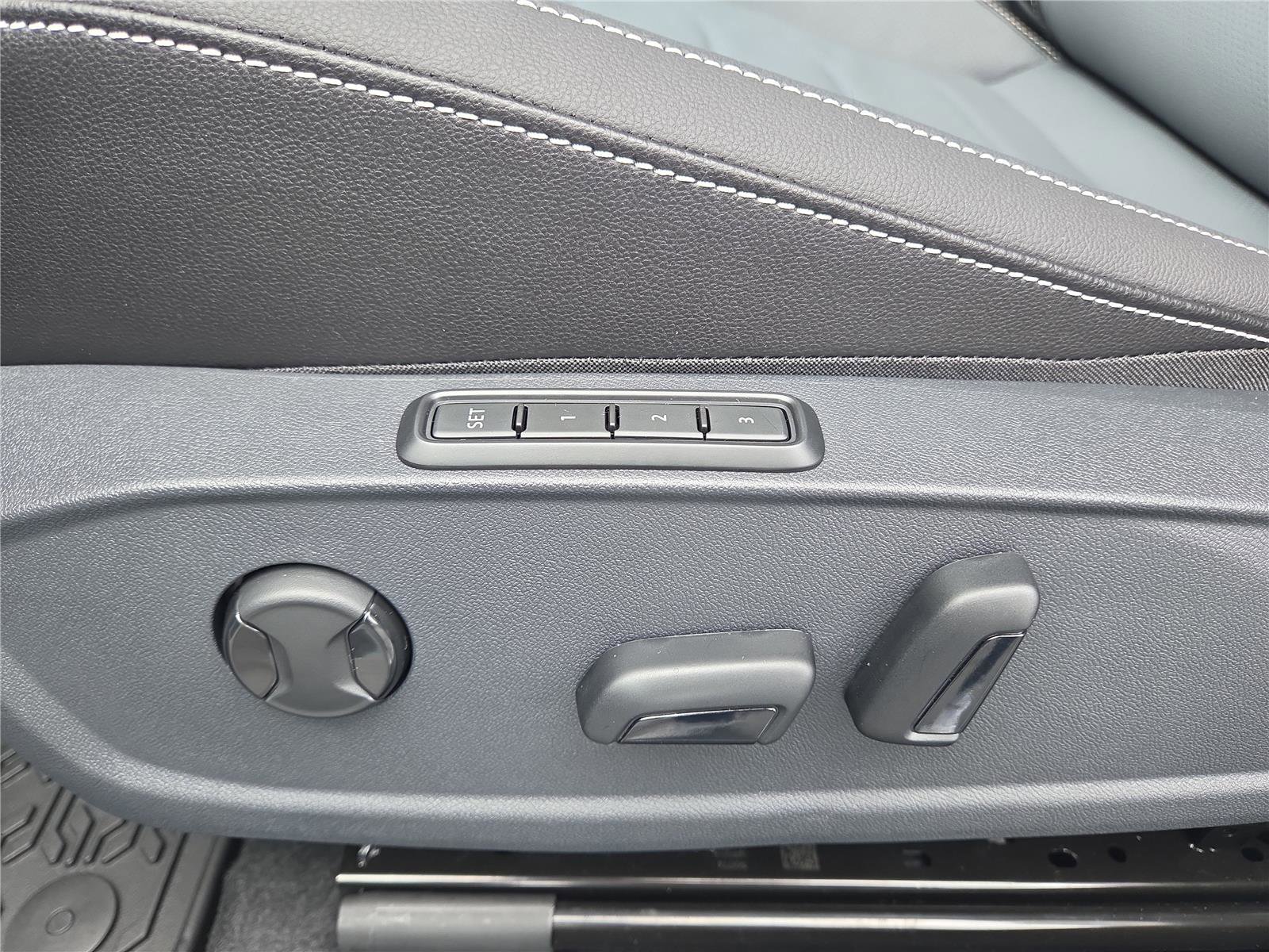 New 2026 Volkswagen Jetta SEL image 14