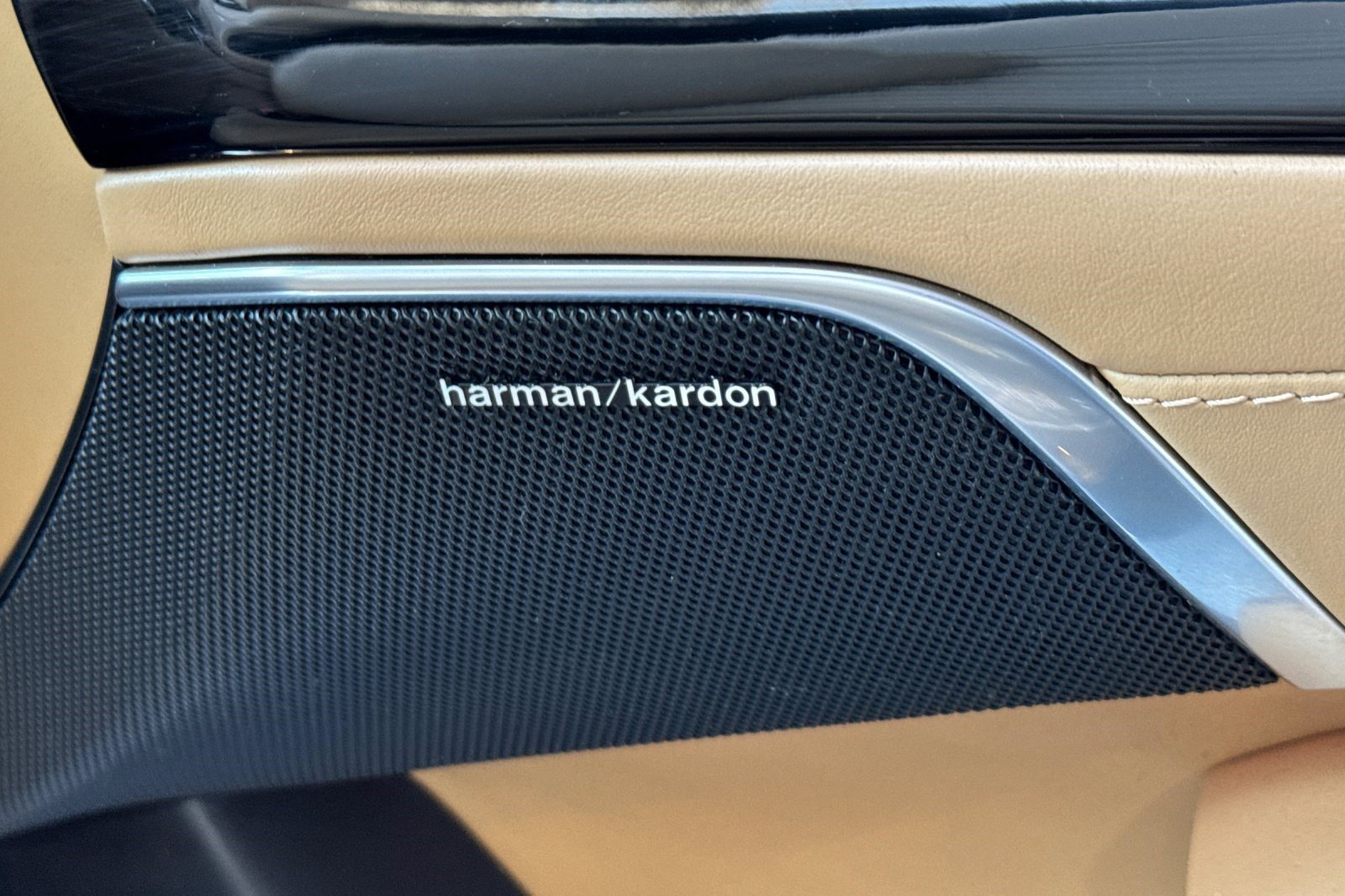 Certified 2017 Mercedes-Benz SL 550 image 27