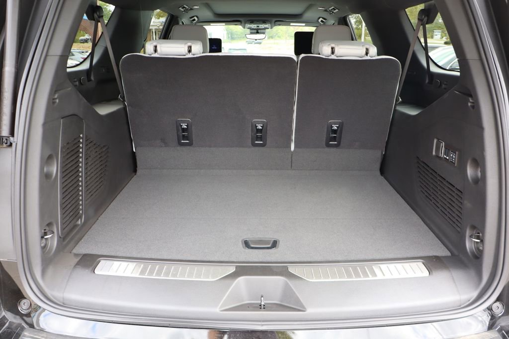 New 2025 Chevrolet Suburban Premier image 41