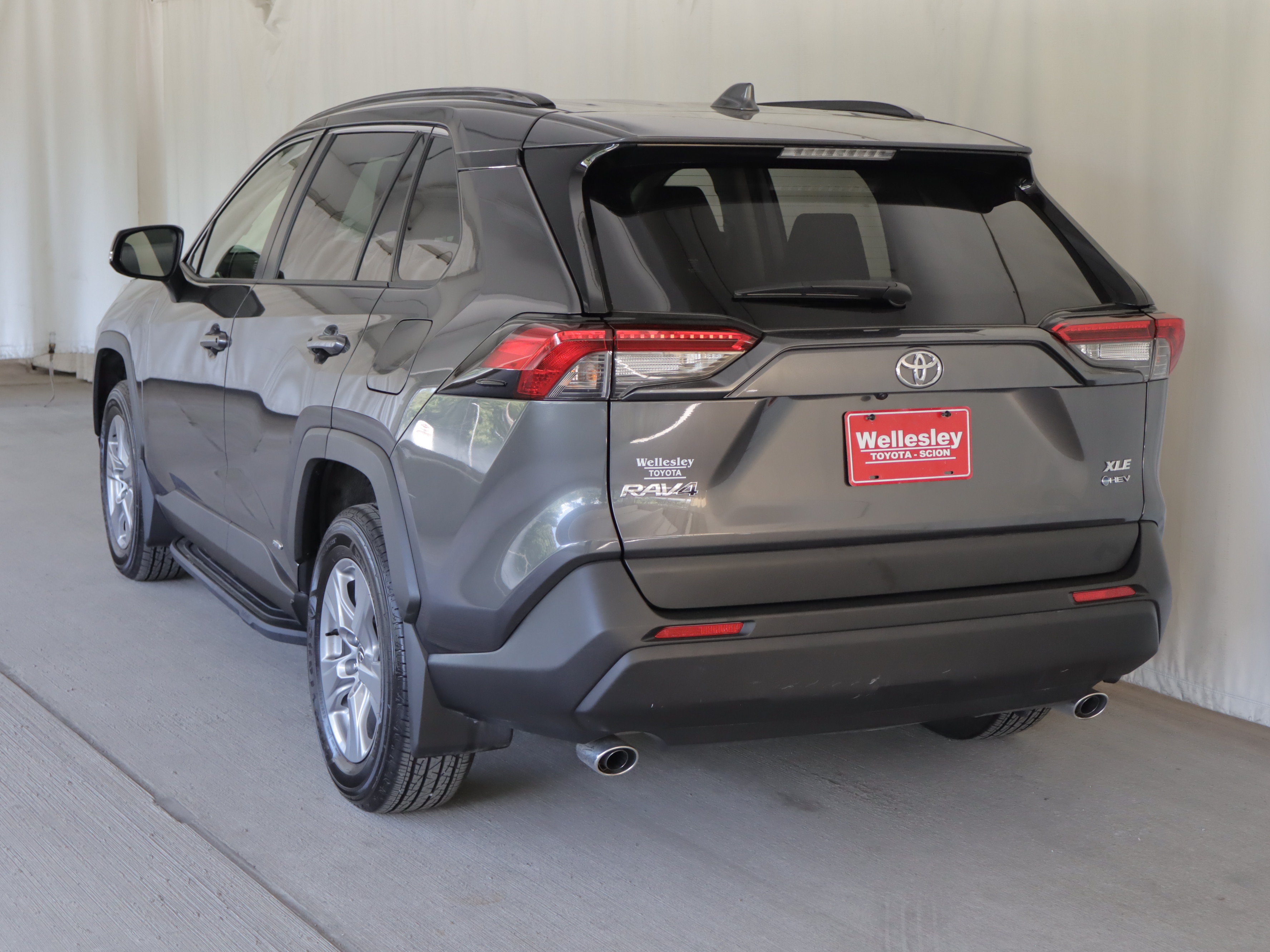 Used 2025 Toyota RAV4 XLE w/ Weather Package AWD/4WD image 24