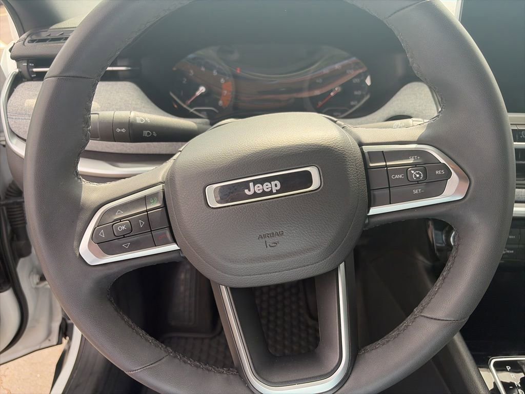 Used 2023 Jeep Compass Latitude w/ Convenience Group image 27