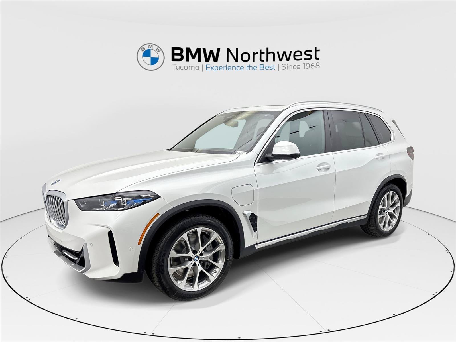 New 2026 BMW X5 xDrive50e w/ Climate Comfort Package