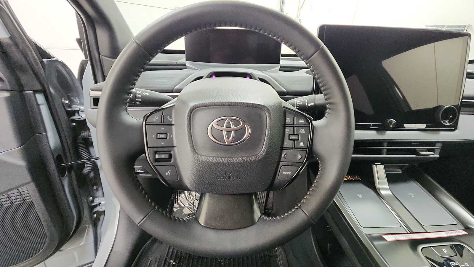 Used 2026 Toyota C-HR AWD/4WD image 16