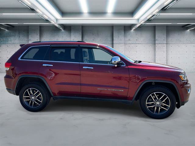 Used 2017 Jeep Grand Cherokee Limited AWD/4WD image 3