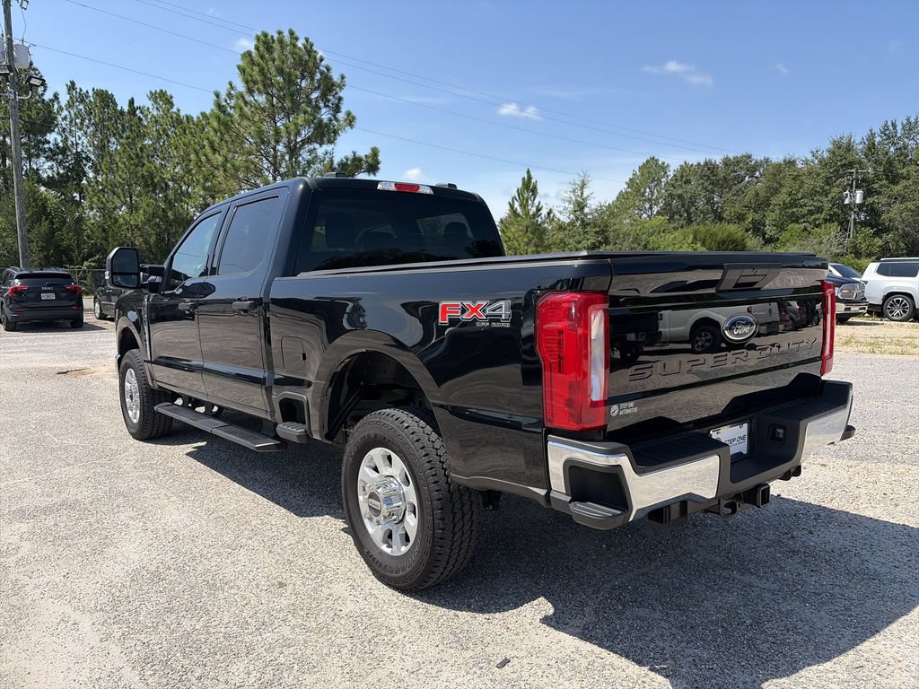 Used 2024 Ford F350 XLT w/ FX4 Off-Road Package AWD/4WD image 4
