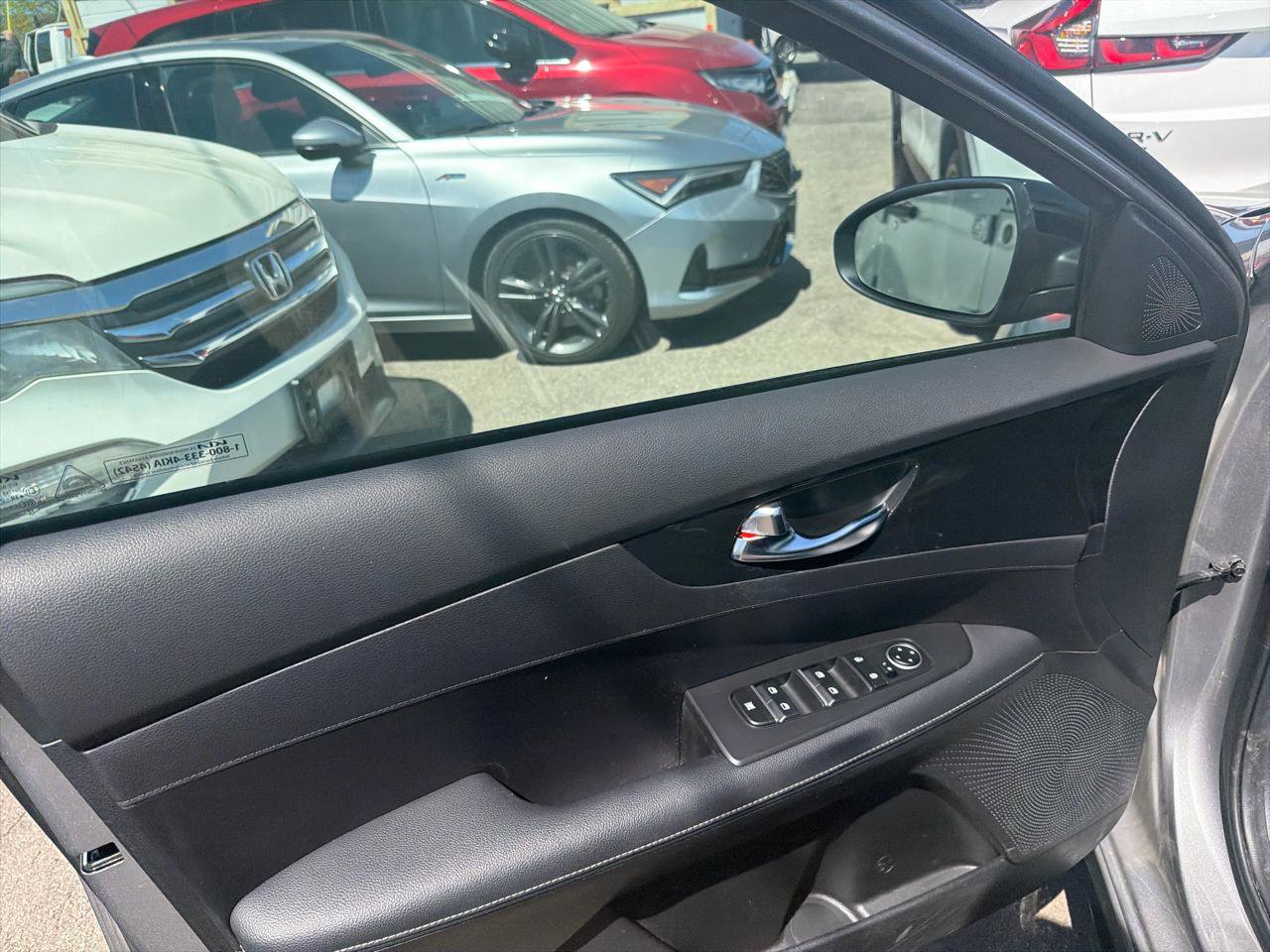 Used 2023 Kia Forte GT-Line FWD image 16