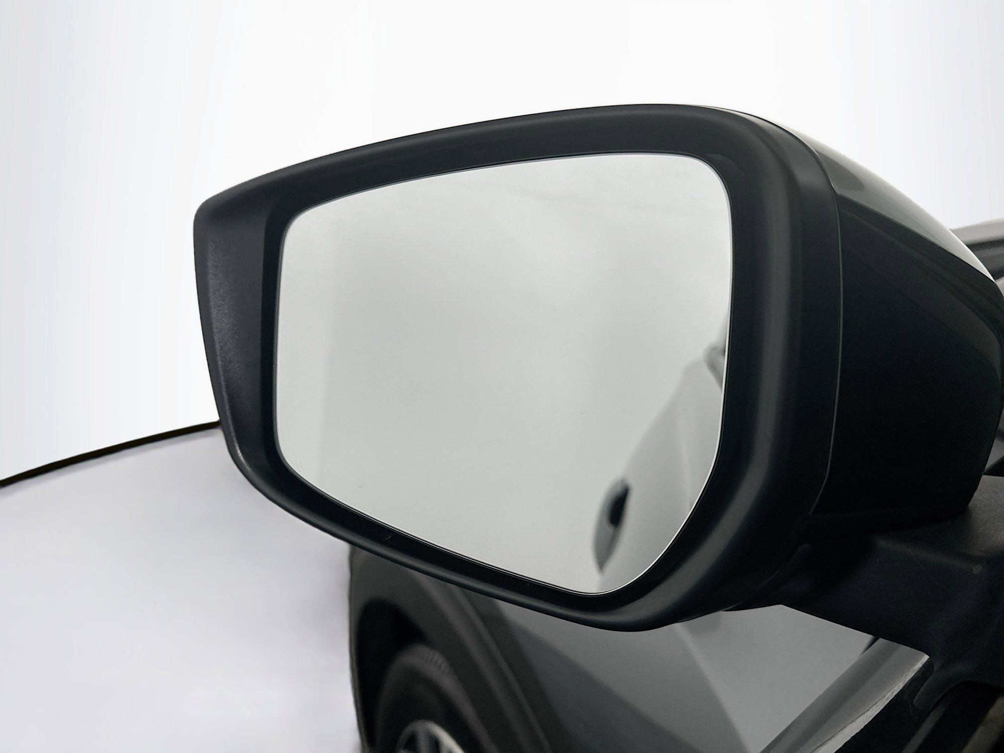 Used 2024 Nissan Kicks SR image 16