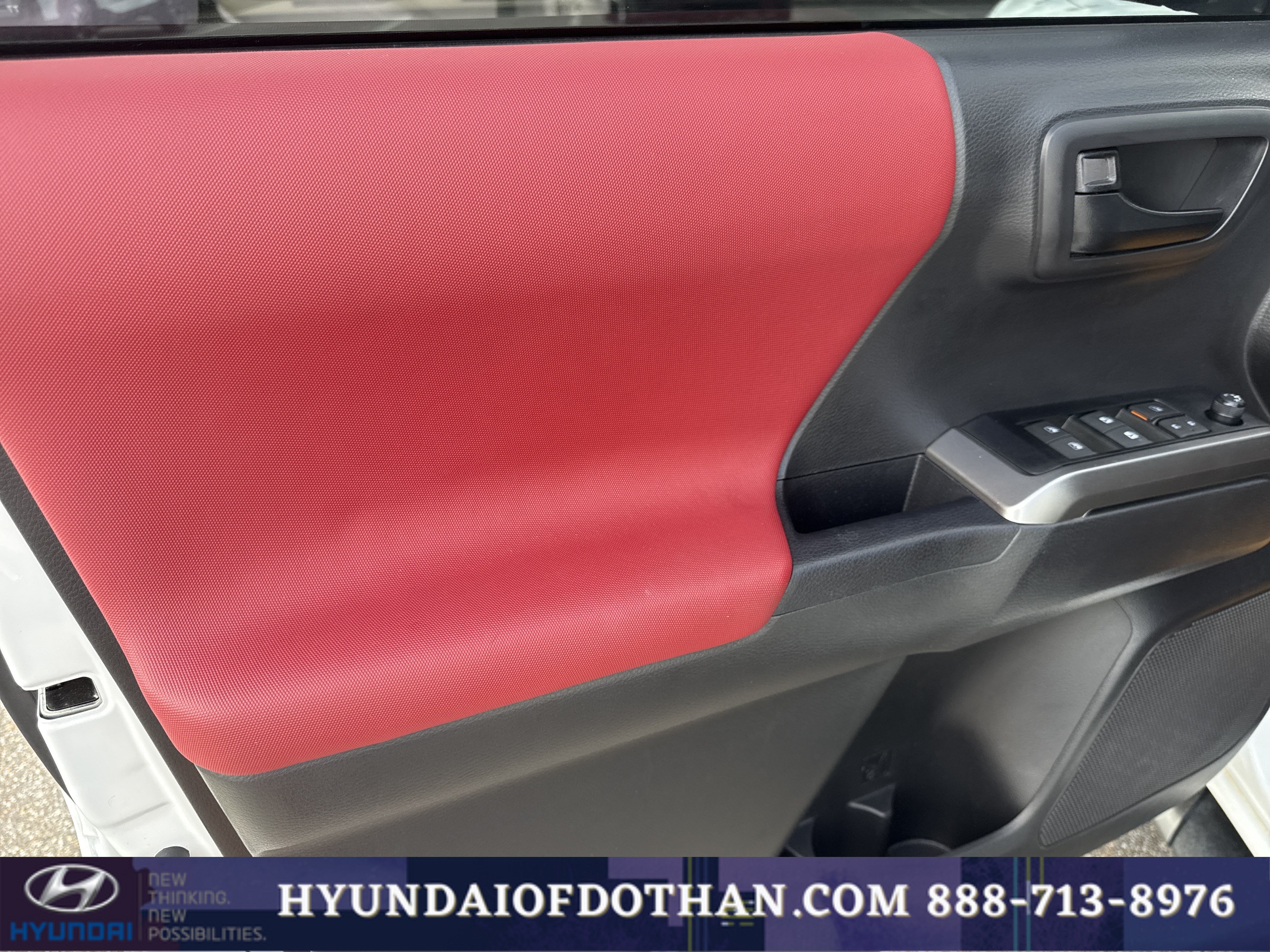 Used 2023 Toyota Tacoma SR5 w/ Technology Package AWD/4WD image 7