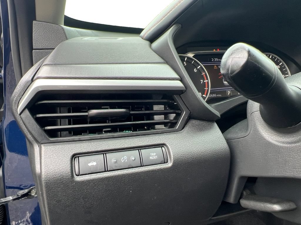Used 2024 Nissan Altima 2.5 SR FWD image 13
