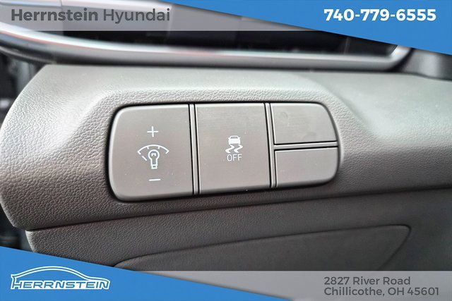 Used 2024 Hyundai Elantra SEL image 18