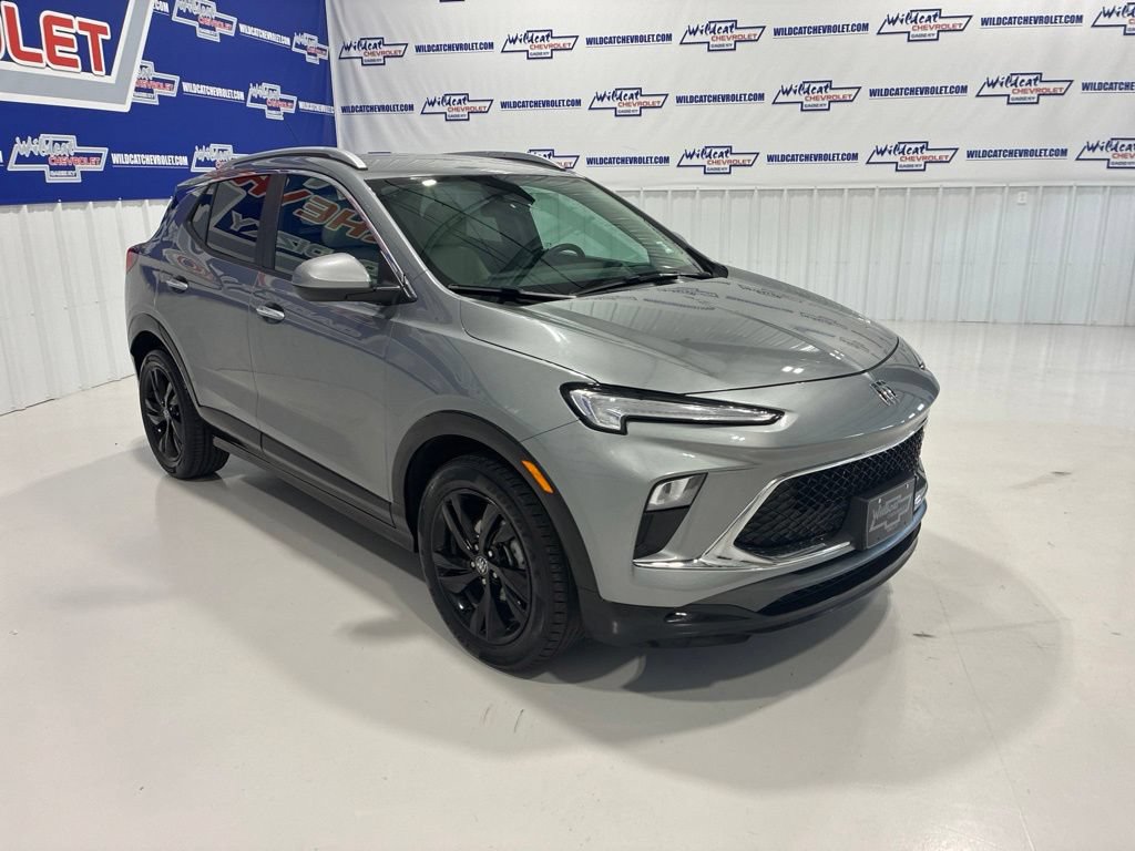 Used 2024 Buick Encore GX Sport Touring FWD image 8