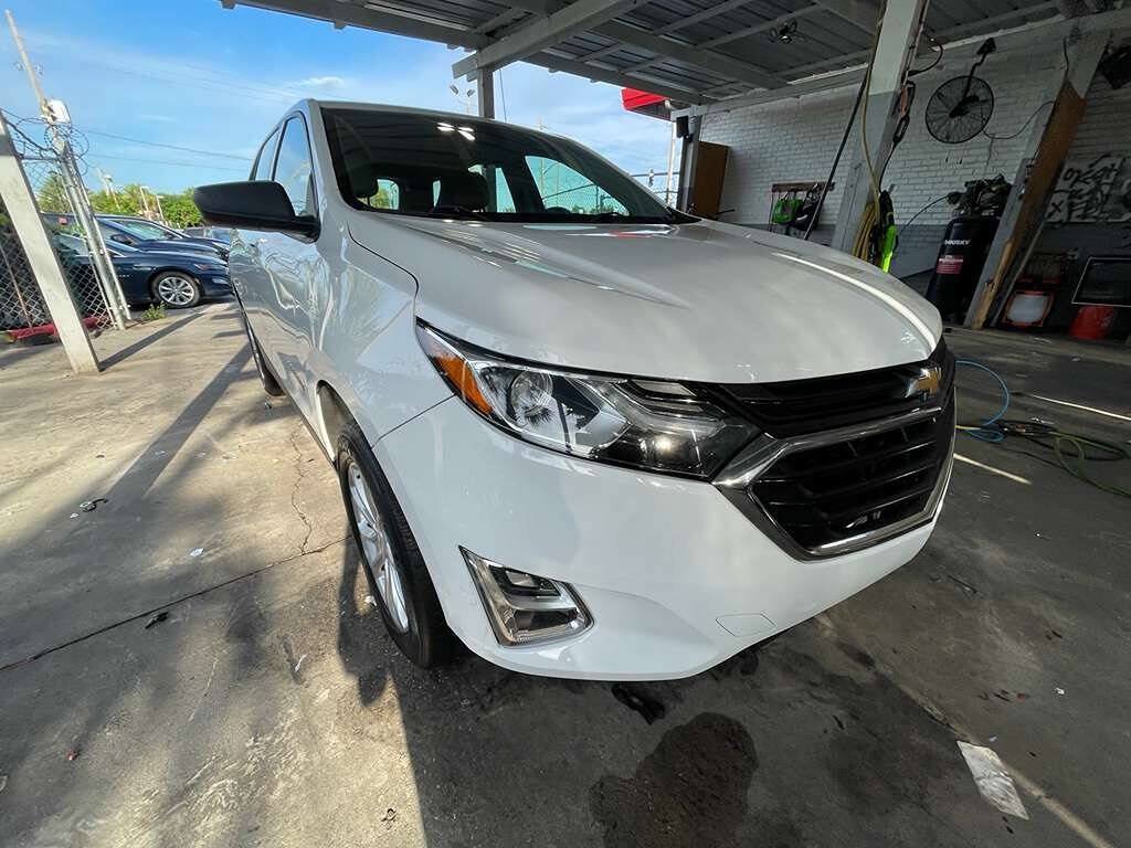 Used 2018 Chevrolet Equinox LS FWD image 3