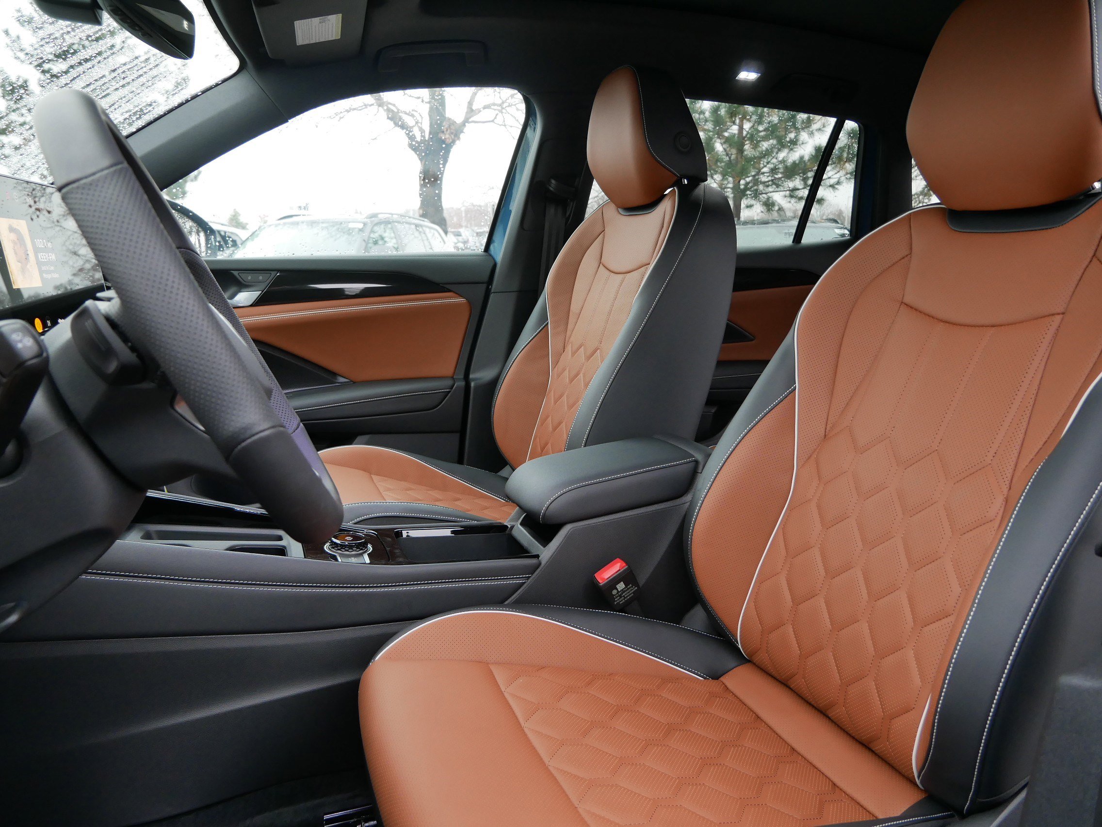 New 2026 Volkswagen Tiguan SEL R-Line image 4