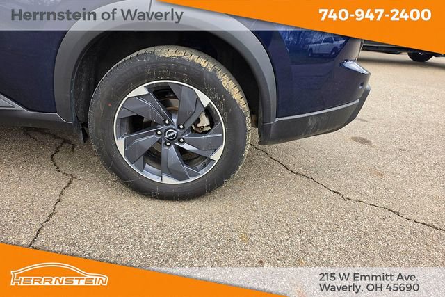 Used 2024 Nissan Rogue SV FWD image 23