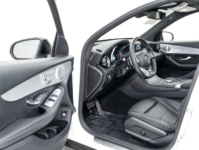 Used 2019 Mercedes-Benz GLC 300 4MATIC image 7