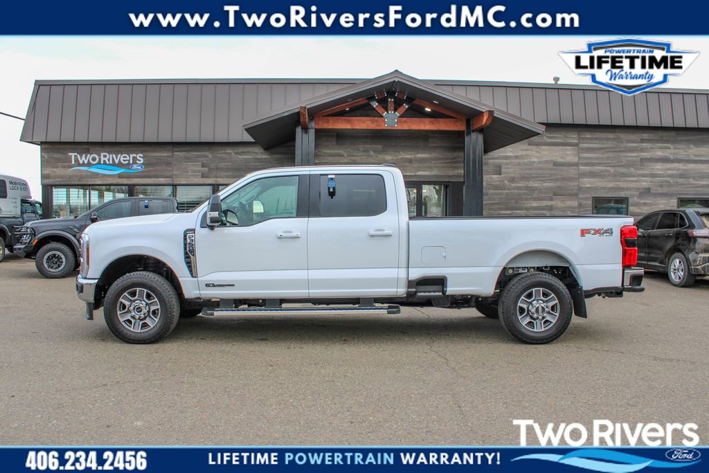 Used 2025 Ford F350 Lariat w/ FX4 Off-Road Package image 4