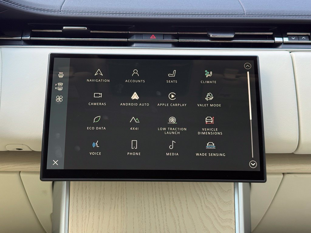 Certified 2024 Land Rover Range Rover SE AWD/4WD image 22