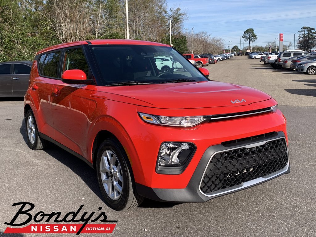 Used 2022 Kia Soul LX w/ Technology Package image 1