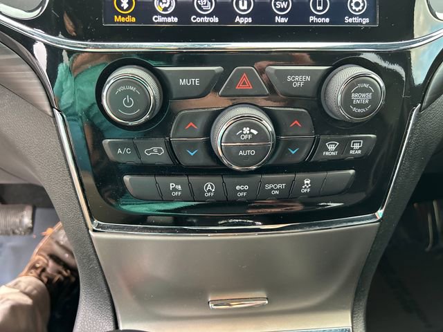 Used 2022 Jeep Grand Cherokee Laredo X image 24