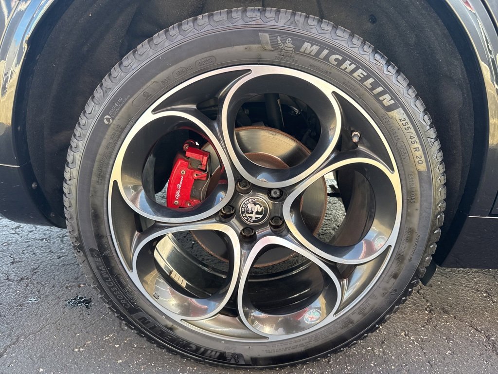 Used 2022 Alfa Romeo Stelvio Veloce image 20