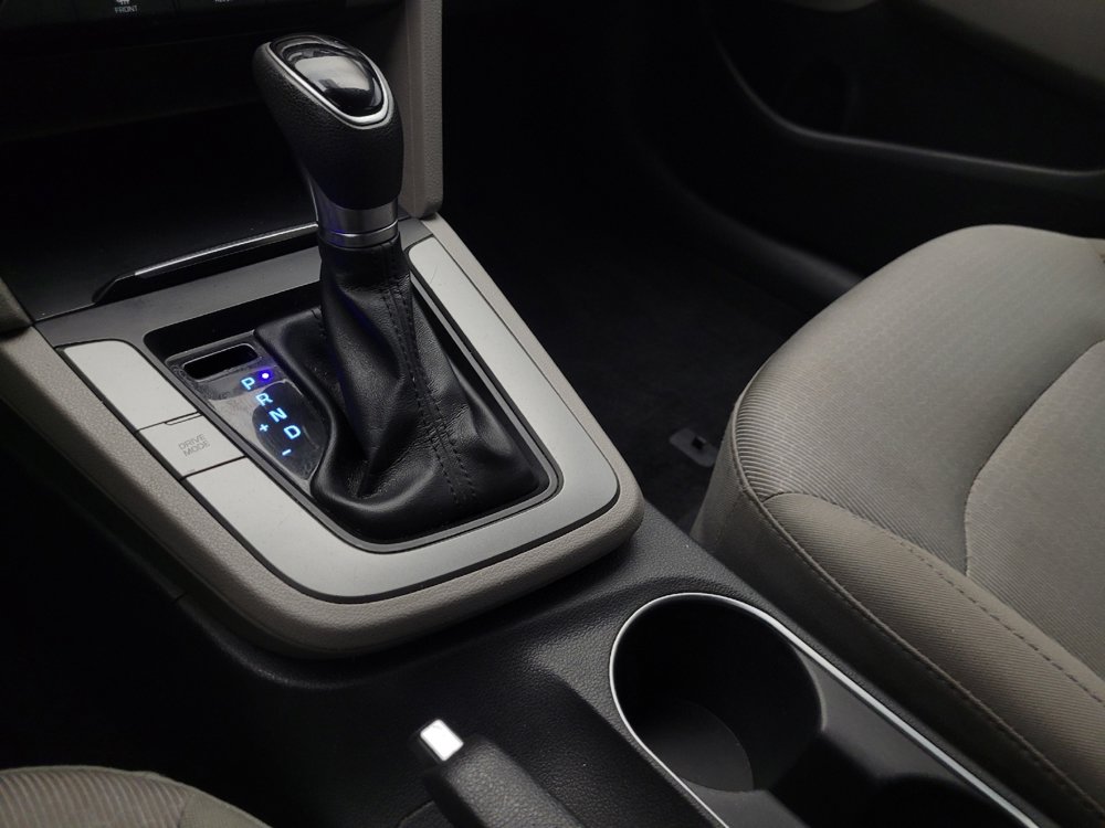 Used 2017 Hyundai Elantra SE image 26