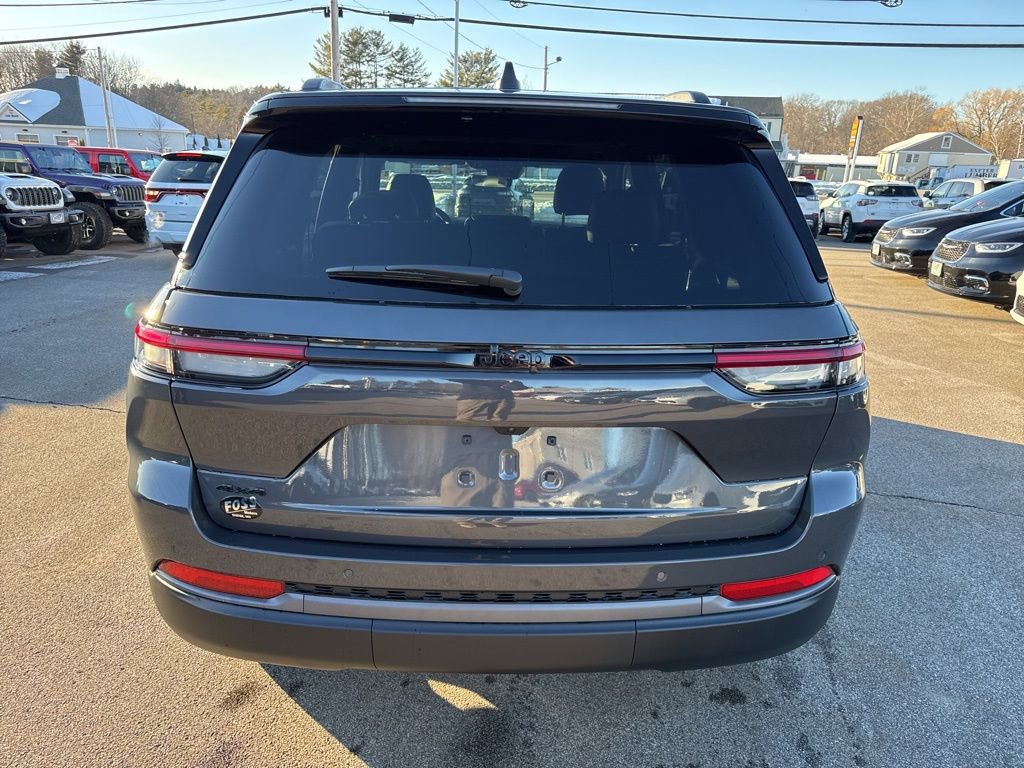 New 2026 Jeep Grand Cherokee Altitude AWD/4WD image 6