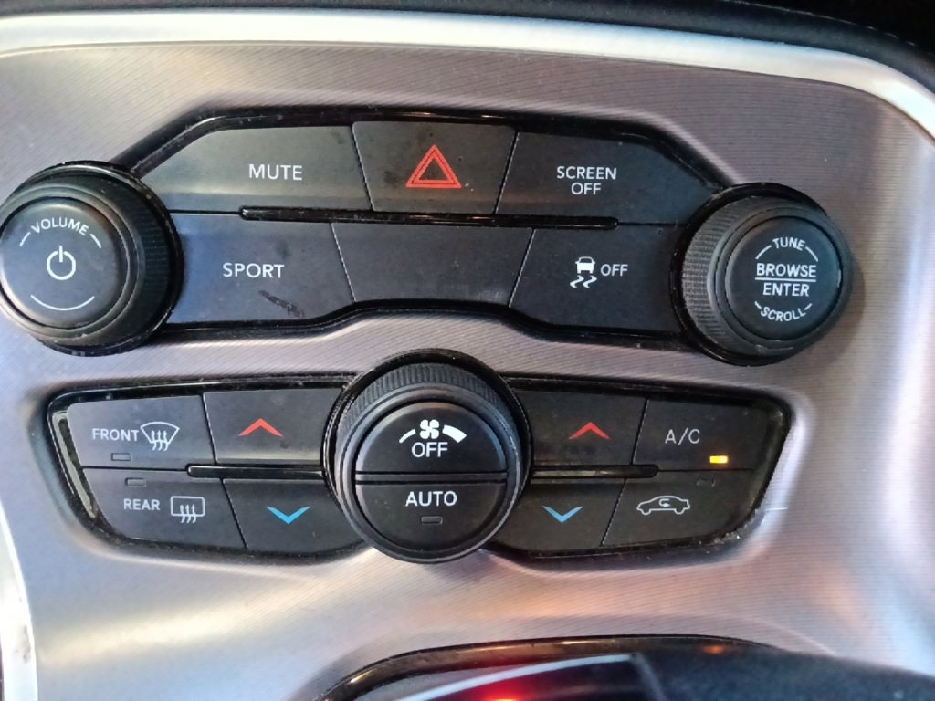 Used 2021 Dodge Challenger SXT image 24