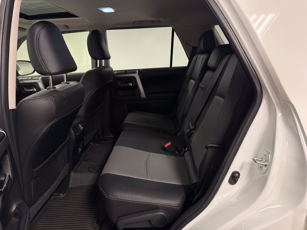 Used 2024 Toyota 4Runner SR5 Premium w/ Moonroof Package AWD/4WD image 30
