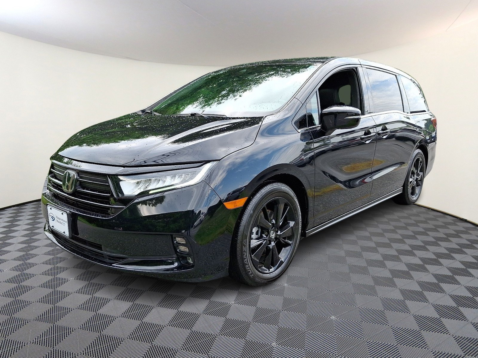Used 2024 Honda Odyssey Sport image 3