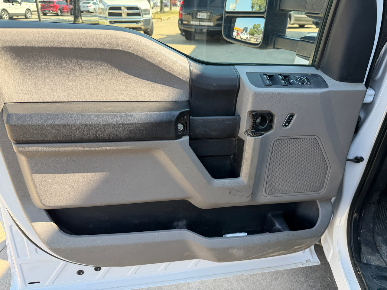 Used 2020 Ford F350 XL w/ Power Equipment Group image 34