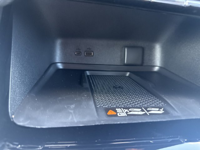 New 2027 Chevrolet Traverse LT w/ Driver Confidence Package FWD image 20