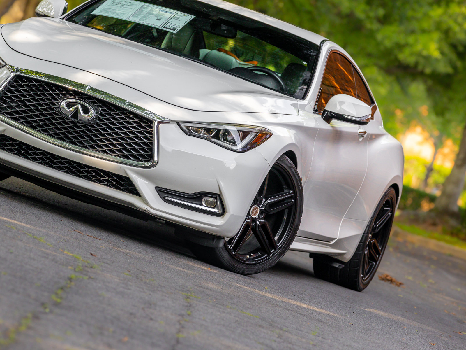 Used 2017 INFINITI Q60 3.0t w/ Premium Plus Package 3.0T RWD image 28