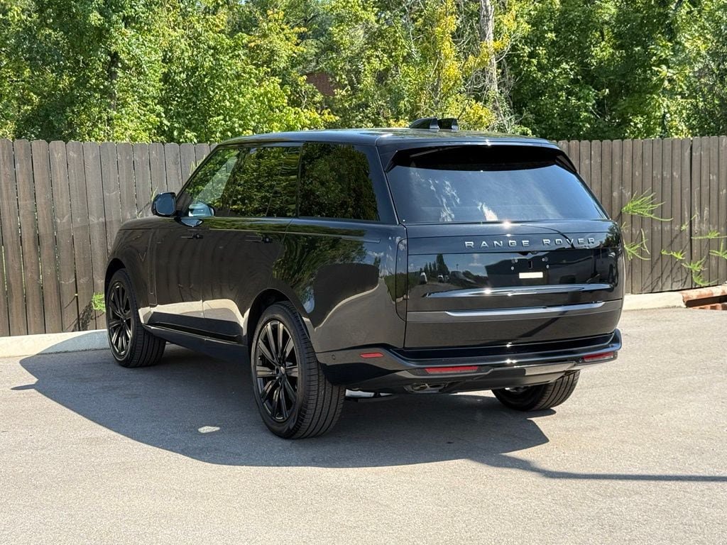 New 2026 Land Rover Range Rover SE AWD/4WD image 3