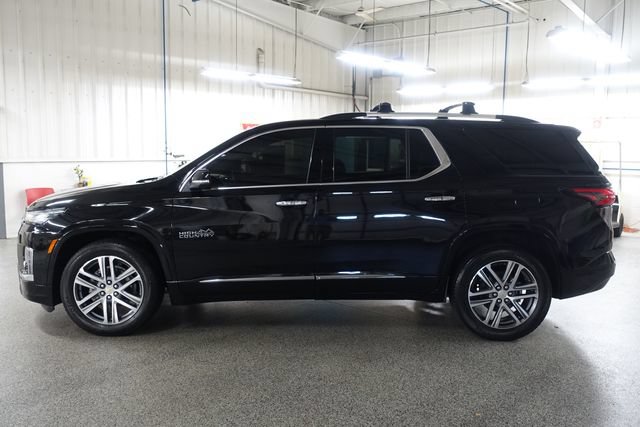 Used 2023 Chevrolet Traverse High Country w/ LPO, Floor Liner Package AWD/4WD image 4